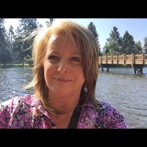 Meet your Posher, Janet